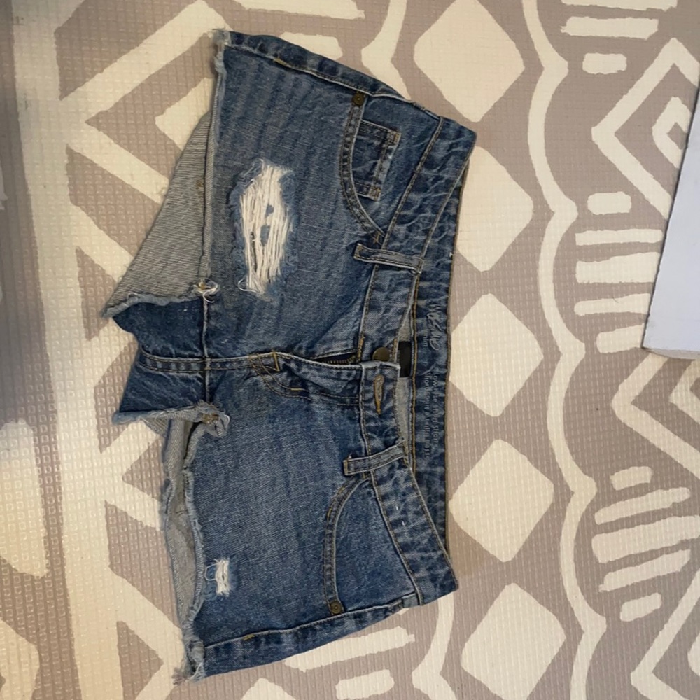 Jean short shorts